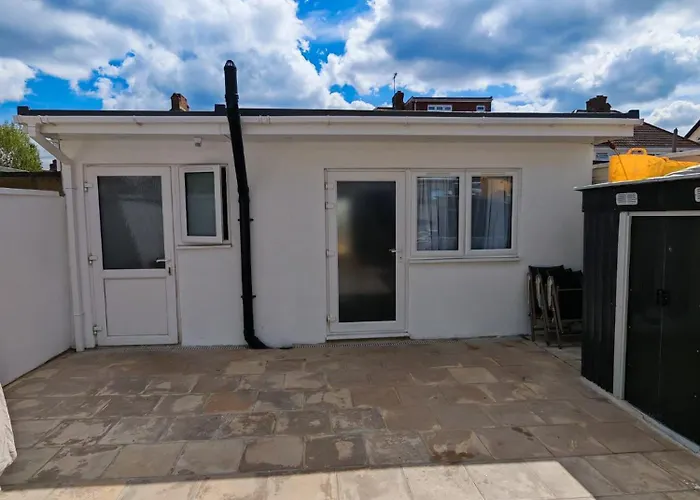 Ensuite Double Room With Kitchen