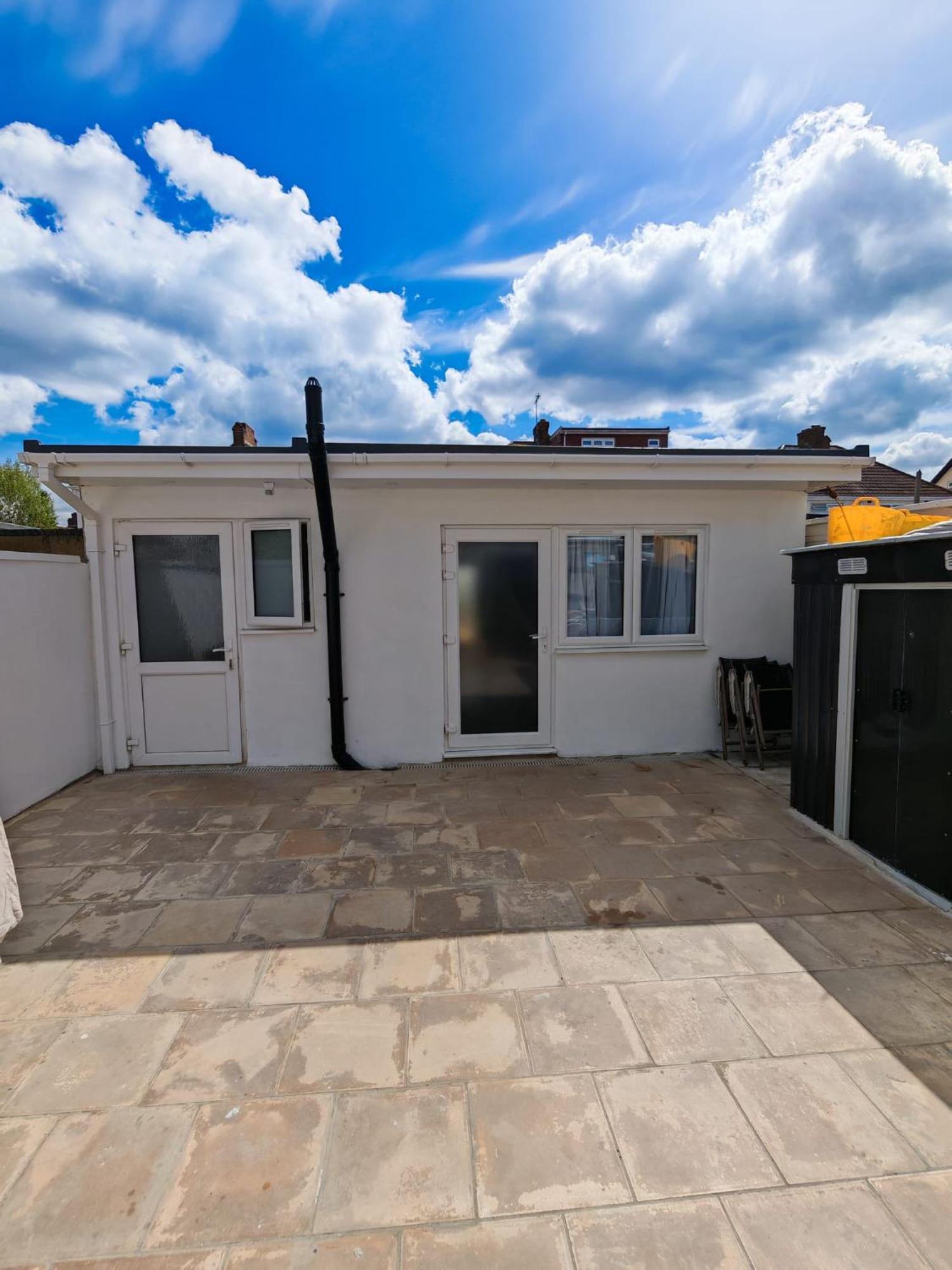 Ensuite Double With Kitchen Homestay Hayes (Greater London)