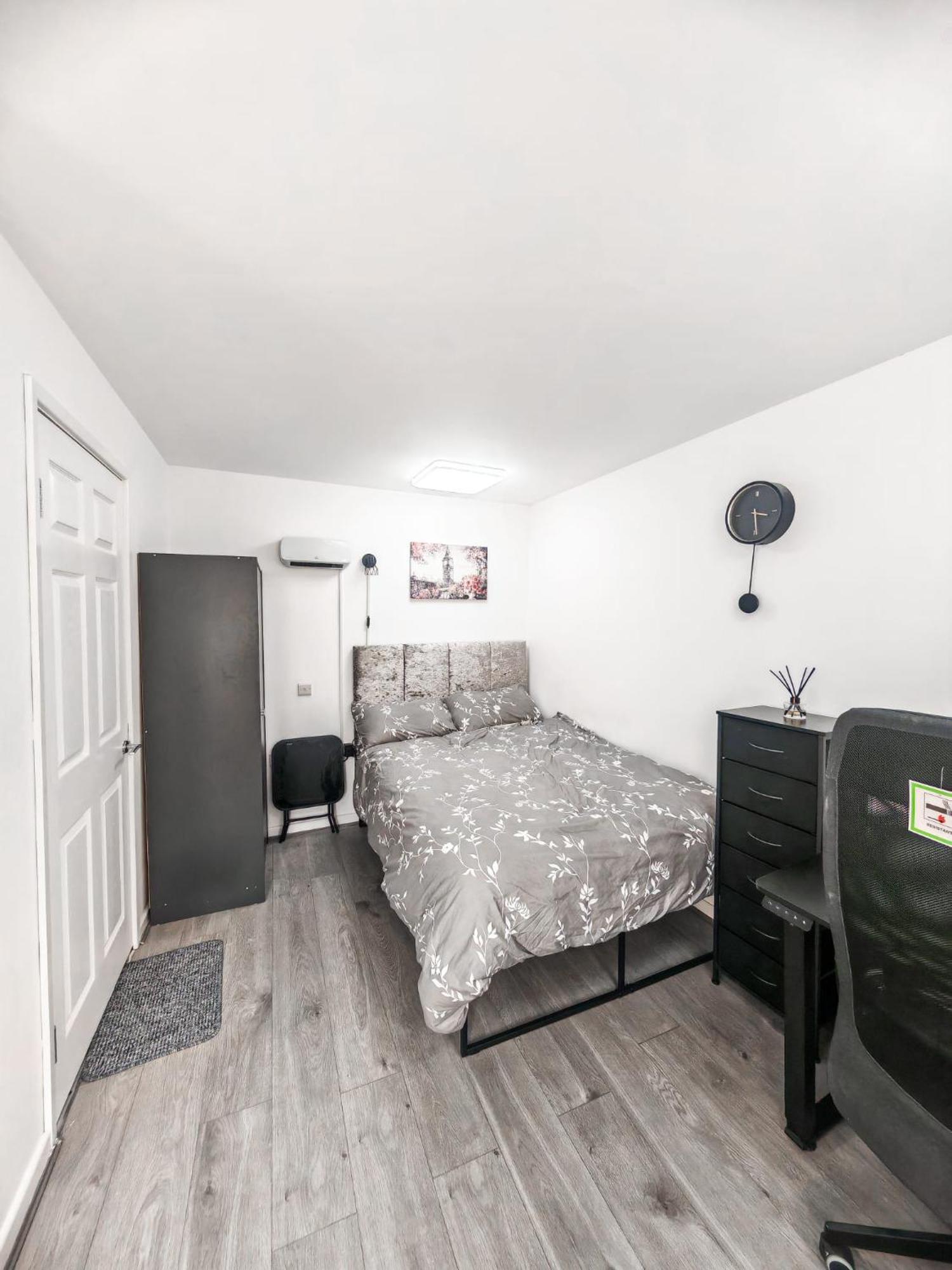 Ensuite Double With Kitchen Homestay Hayes (Greater London)